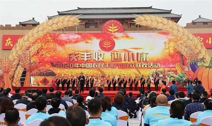 1-20111G1205J21.jpg